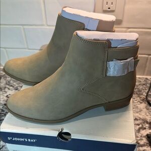 St. John's Bay Women's Ryder Sand Ankle Boot Size 8